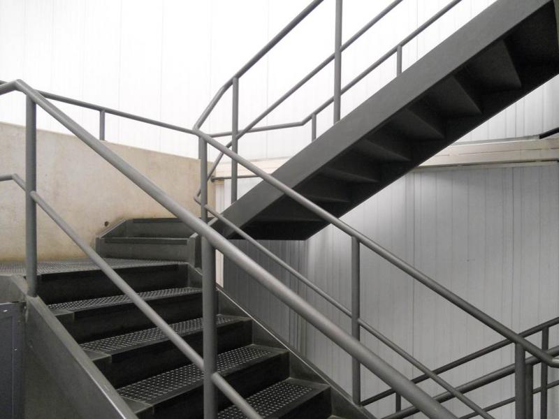 Escadas - MM Artefatos Metálicos