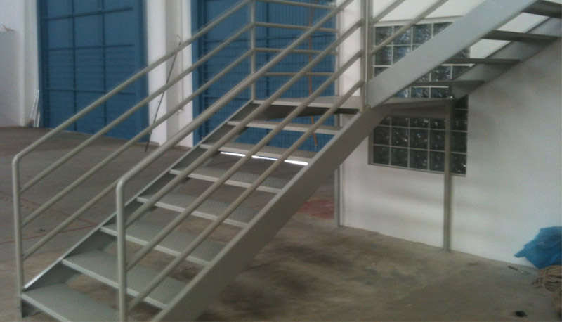 Escadas - MM Artefatos Metálicos